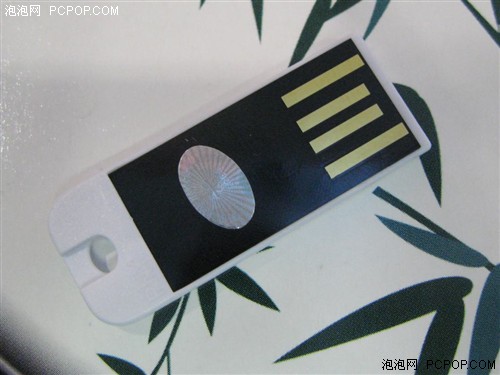 靚麗又時尚!5款超值輕薄便攜U盤推薦