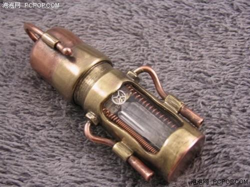 看合體神奇U盤近期六款新奇產品曝光